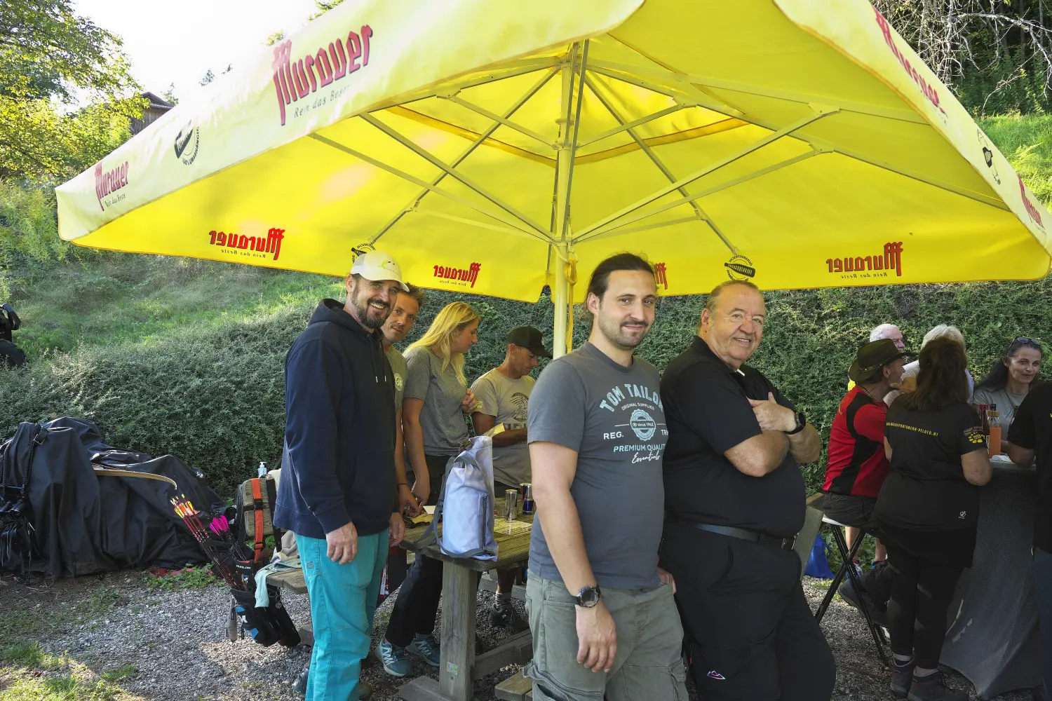 Anstoßen auf den Turniertag