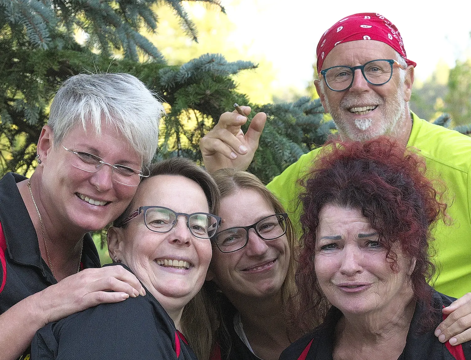 Gruppenfoto mit Lachen